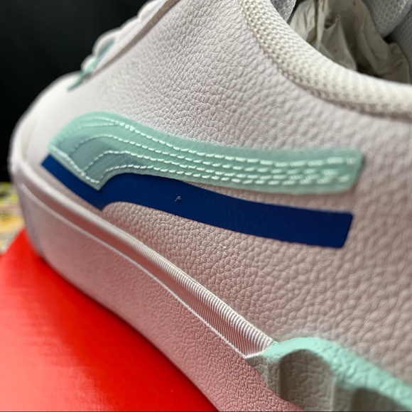 Puma Carina Lift Shadow Sneakers Womens - Picture 8 of 11